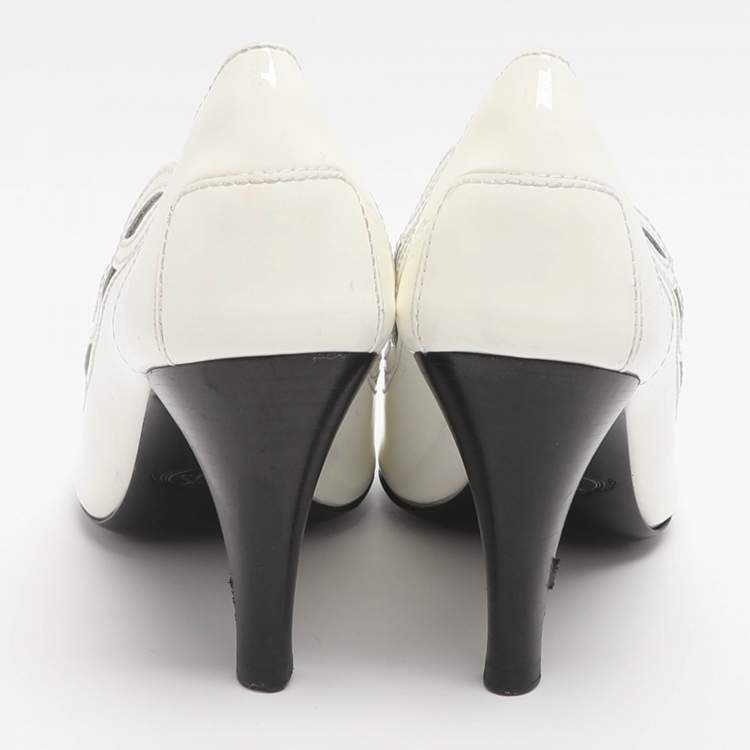 مملوكة مسبقًا Tod's Size 37 White Cutout Patent Leather Peep Toe Pumps