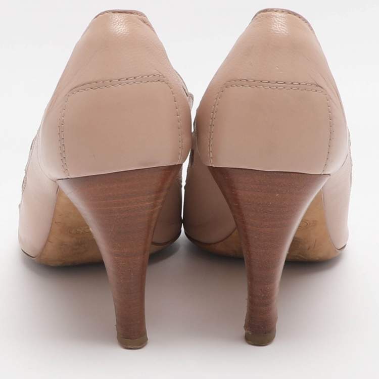 مملوكة مسبقًا Tod's Size 37 Beige Cutout Patent Leather Peep Toe Pumps