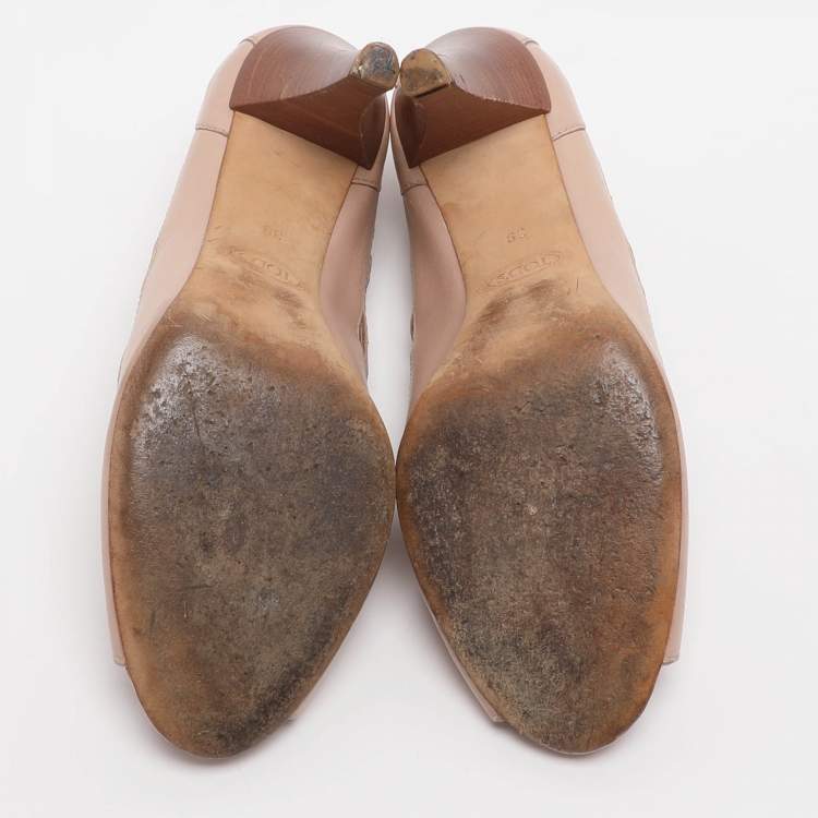 مملوكة مسبقًا Tod's Size 37 Beige Cutout Patent Leather Peep Toe Pumps
