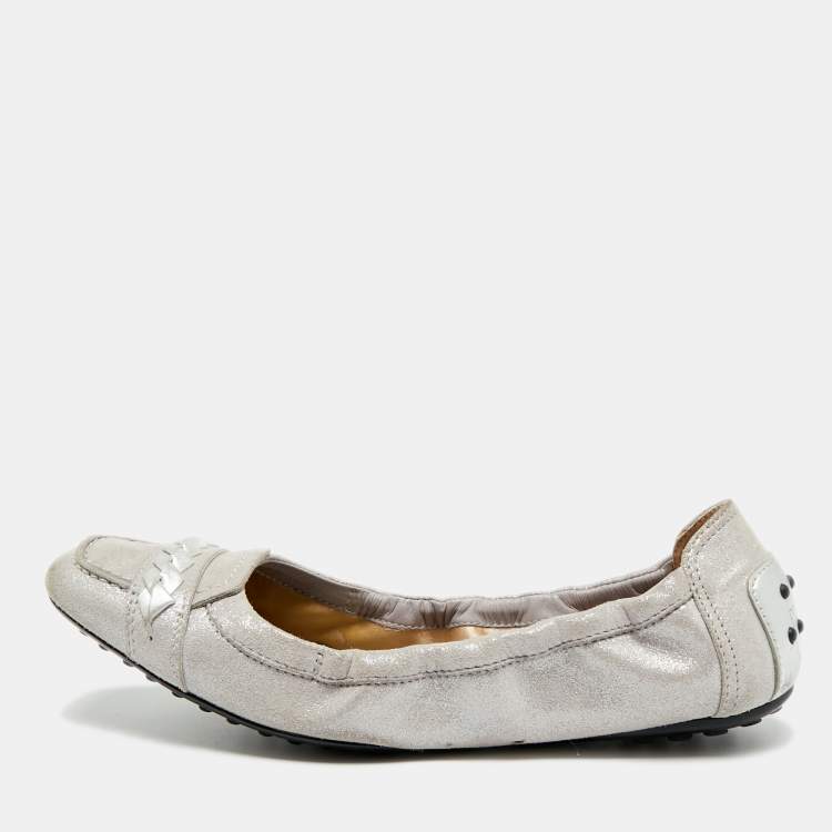 Pre Owned Tod's Size 37 Silver Leather and Shimmer Suede Braided Scrunch Ballet Flats