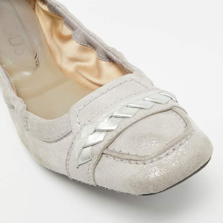 Pre Owned Tod's Size 37 Silver Leather and Shimmer Suede Braided Scrunch Ballet Flats