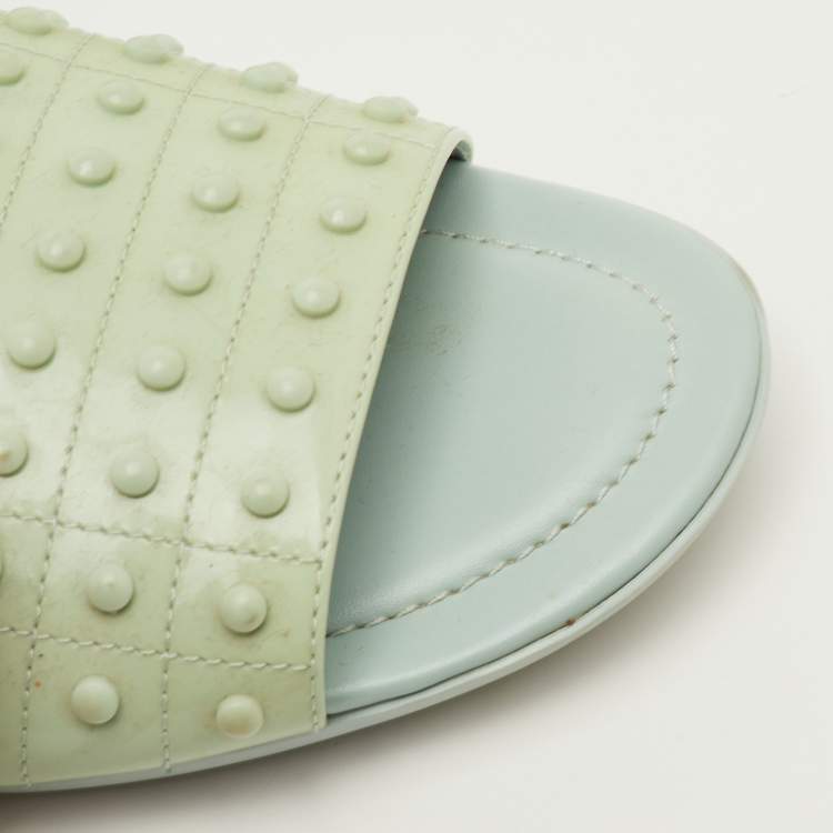 Pre Owned Tod's Size 37 Mint Green Patent Leather Studded Flat Sandals