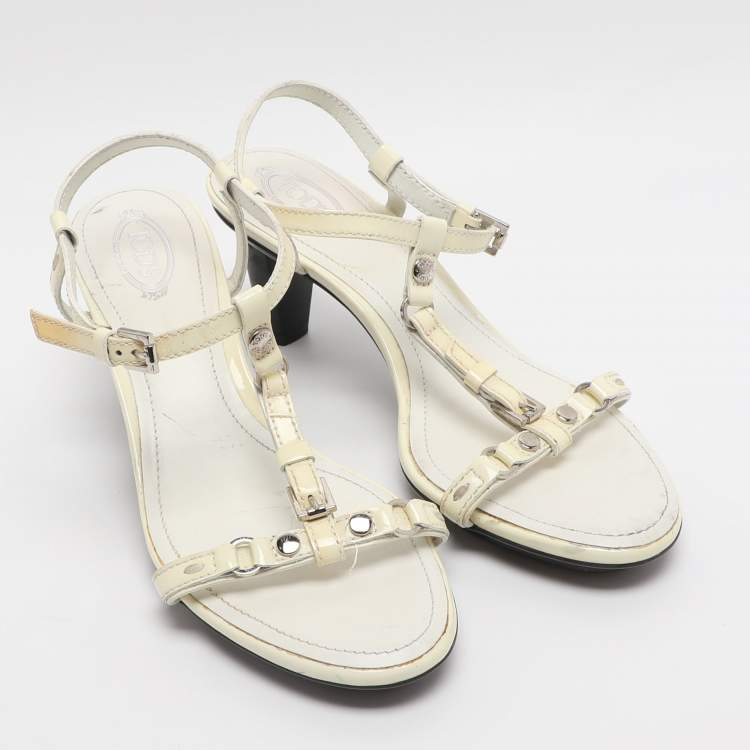 Pre Owned Tod's Size 37 Cream Patent Leather Ankle Strap Sandals