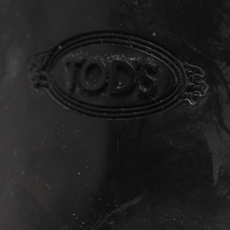 Pre Owned Tod's Size 37 Cream Patent Leather Ankle Strap Sandals