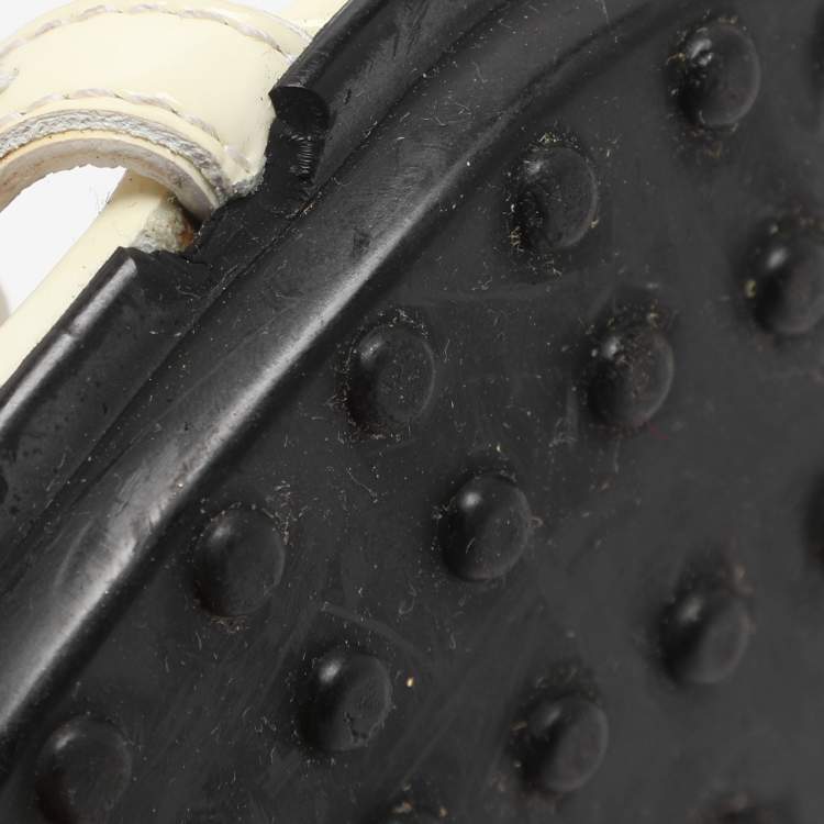 Pre Owned Tod's Size 37 Cream Patent Leather Ankle Strap Sandals