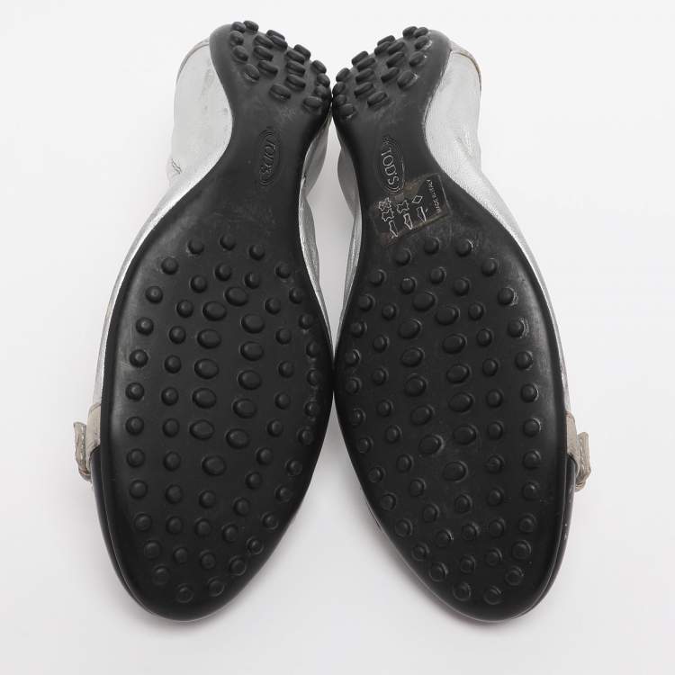 Pre Owned Tod's Size 35 Silver/Black Patent and Leather Ballet Flats