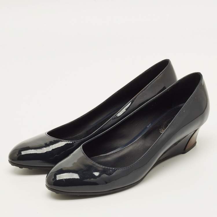 Pre Owned Tod's Size 41 Navy Blue Patent Leather Wedge Pumps