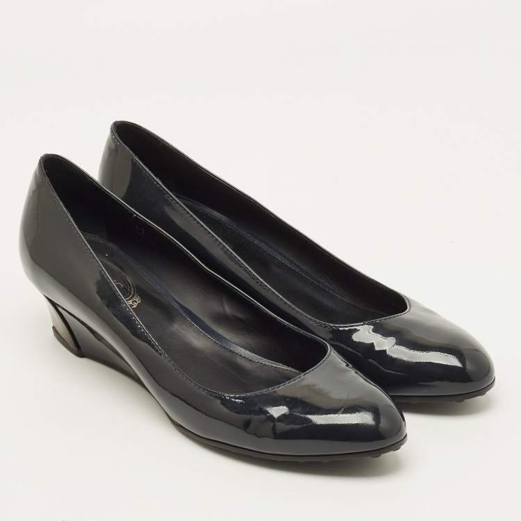 Pre Owned Tod's Size 41 Navy Blue Patent Leather Wedge Pumps