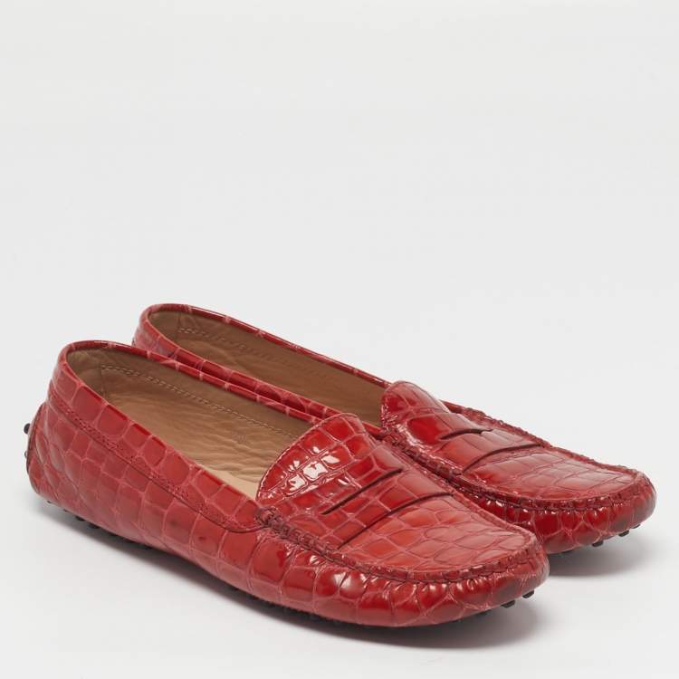 Pre Owned Tod's Size 39.5 Red Croc Embossed Patent Leather Penny Loafers