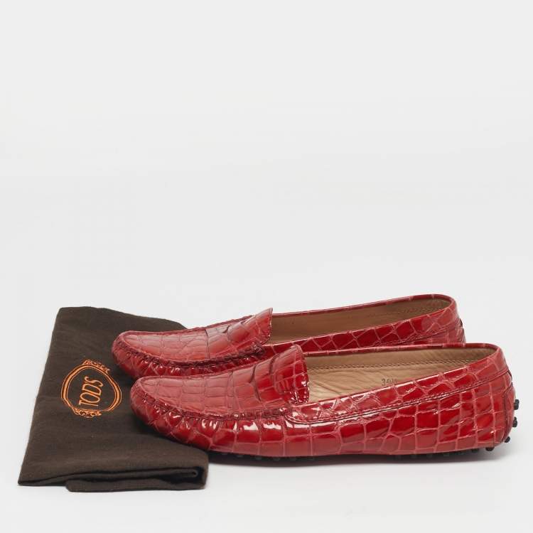 Pre Owned Tod's Size 39.5 Red Croc Embossed Patent Leather Penny Loafers
