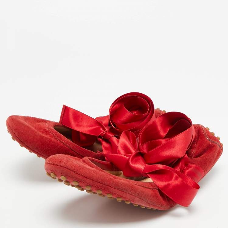 Pre Owned Tod's Cherry Size 38.5 Red Suede Ankle Wrap Scrunch Ballet Flats