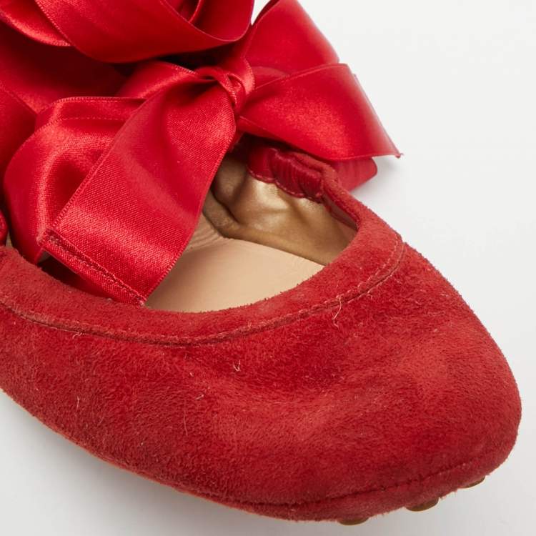 Pre Owned Tod's Cherry Size 38.5 Red Suede Ankle Wrap Scrunch Ballet Flats