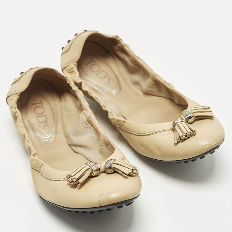 Pre Owned Tod's Scrunch Size 37 Beige Leather Ballet Flats