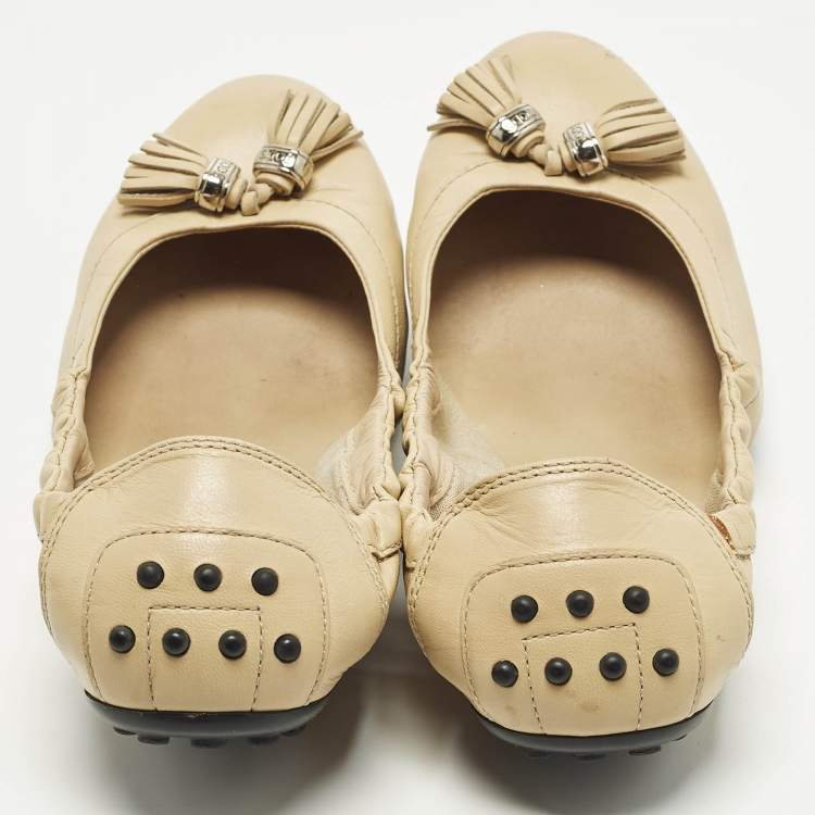 Pre Owned Tod's Scrunch Size 37 Beige Leather Ballet Flats