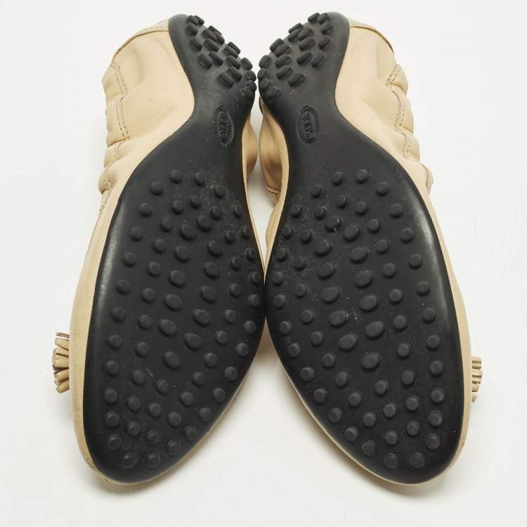 Pre Owned Tod's Scrunch Size 37 Beige Leather Ballet Flats