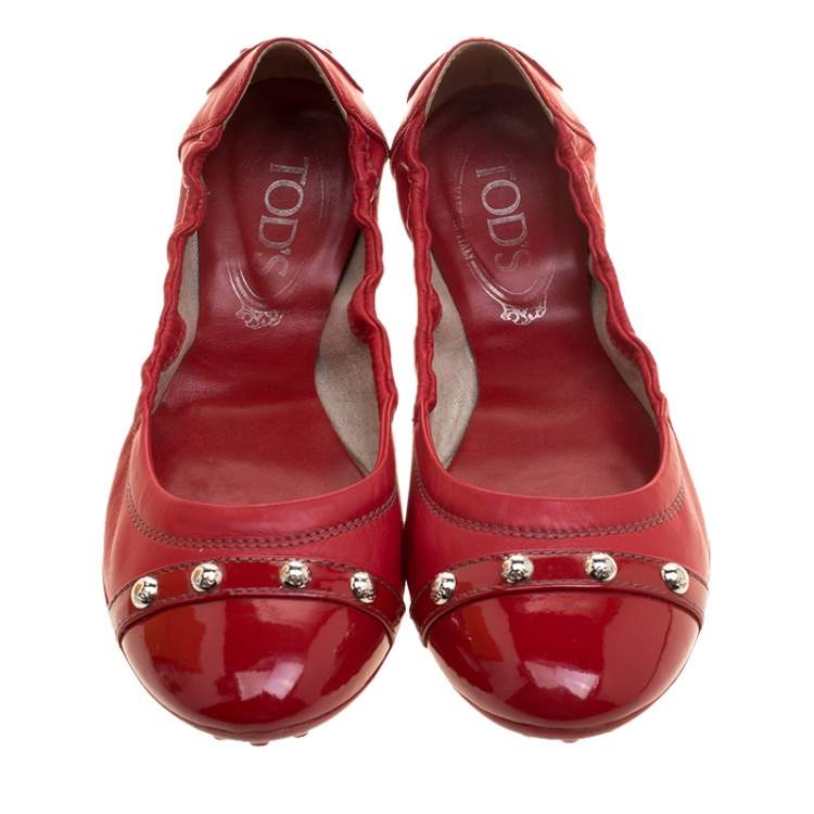 Pre Owned Tod's Red Leather Studs Detail Scrunch Ballet Flats Size 37