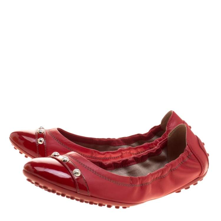 Pre Owned Tod's Red Leather Studs Detail Scrunch Ballet Flats Size 37