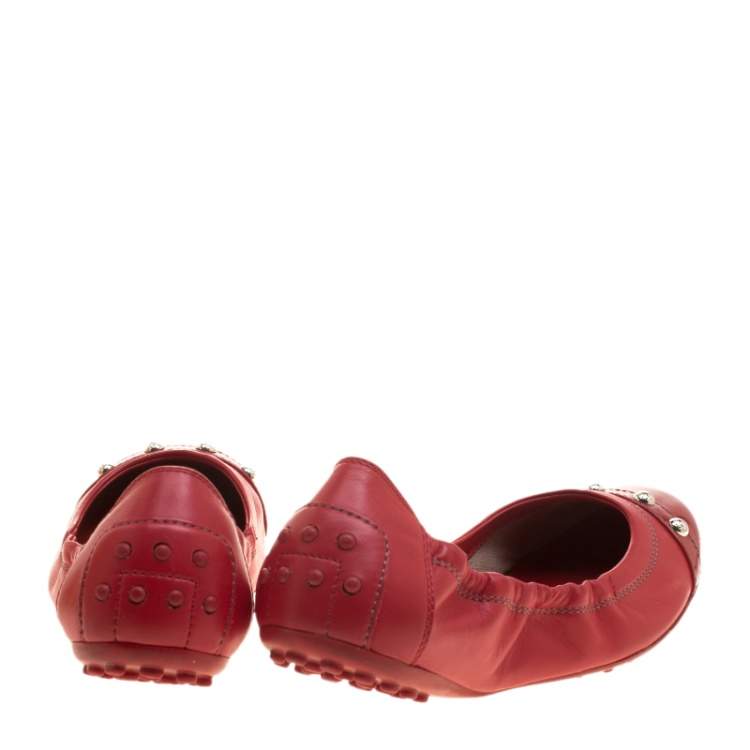 Pre Owned Tod's Red Leather Studs Detail Scrunch Ballet Flats Size 37