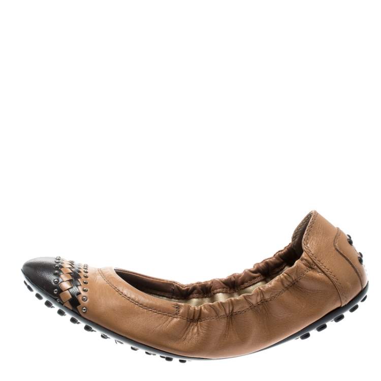 Pre Owned Tod's Beige/Brown Leather Studded Scrunch Ballet Flat Size 37