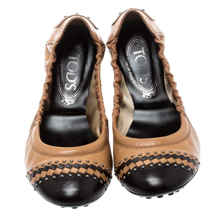 Pre Owned Tod's Beige/Brown Leather Studded Scrunch Ballet Flat Size 37