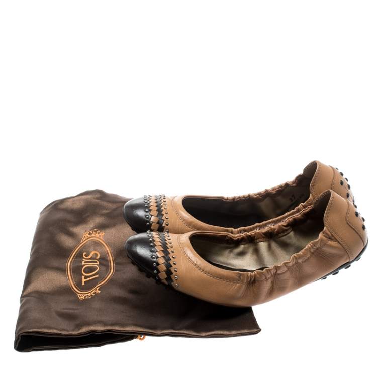 Pre Owned Tod's Beige/Brown Leather Studded Scrunch Ballet Flat Size 37