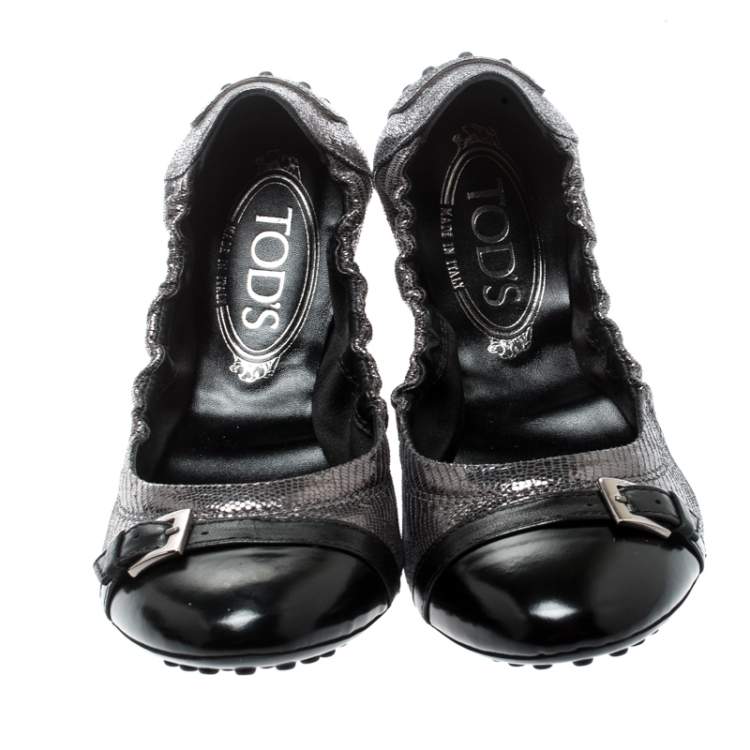 Pre Owned Tod's Metallic Grey Suede And Black Leather Cap Toe Buckle Detail Scrunch Ballet Flats Size 37