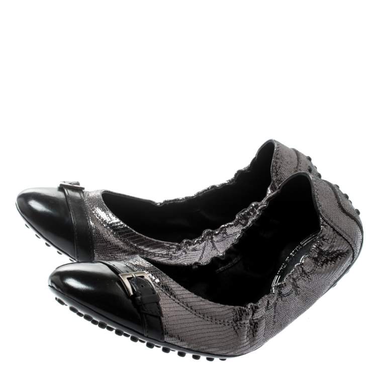 Pre Owned Tod's Metallic Grey Suede And Black Leather Cap Toe Buckle Detail Scrunch Ballet Flats Size 37