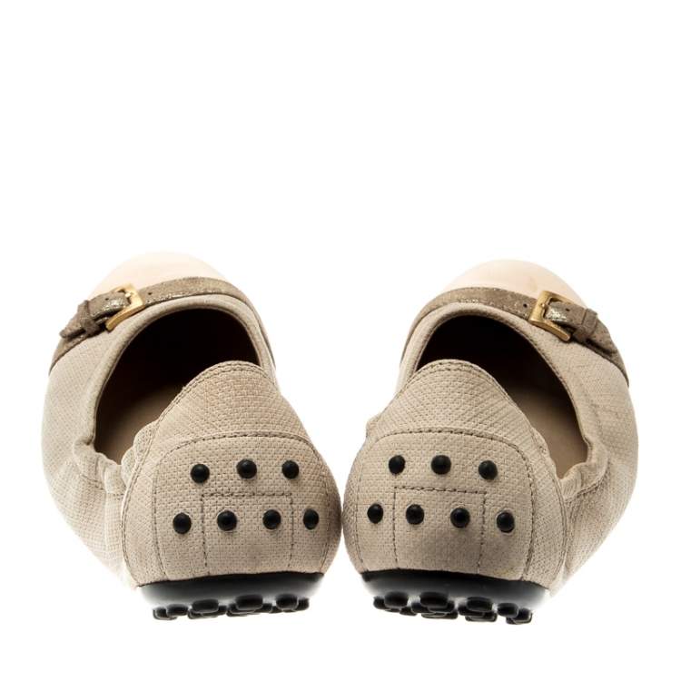Pre Owned Tod's Beige/Pale Pink Textured Leather Buckle Detail Scrunch Ballet Flats Size 38.5