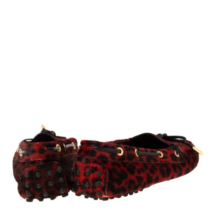 مملوكة مسبقًا Tod's Red Pony Hair Gommino Bow Loafers Size 38.5