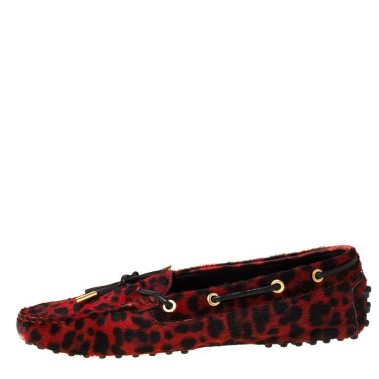 مملوكة مسبقًا Tod's Red Pony Hair Gommino Bow Loafers Size 38.5