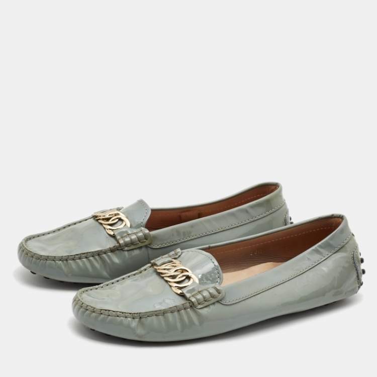 Pre Owned Tod's Grey Patent Leather Chain Detail Slip On Loafers Size 39.5