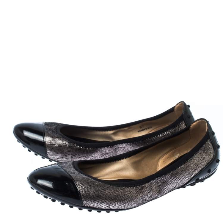 Pre Owned  Tod's Black/Silver Textured Leather Cap Toe Ballet Flats Size 37