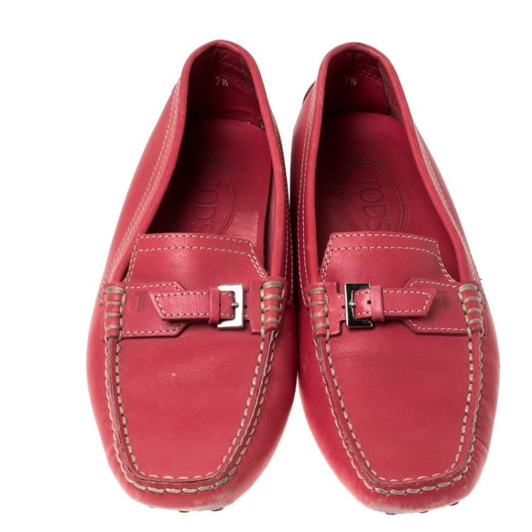 Pre Owned Tod's Pink Leather Buckle Detail Slip On Loafers Size 37.5