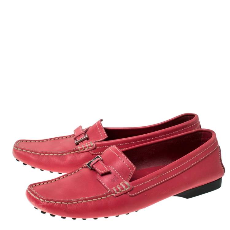 Pre Owned Tod's Pink Leather Buckle Detail Slip On Loafers Size 37.5