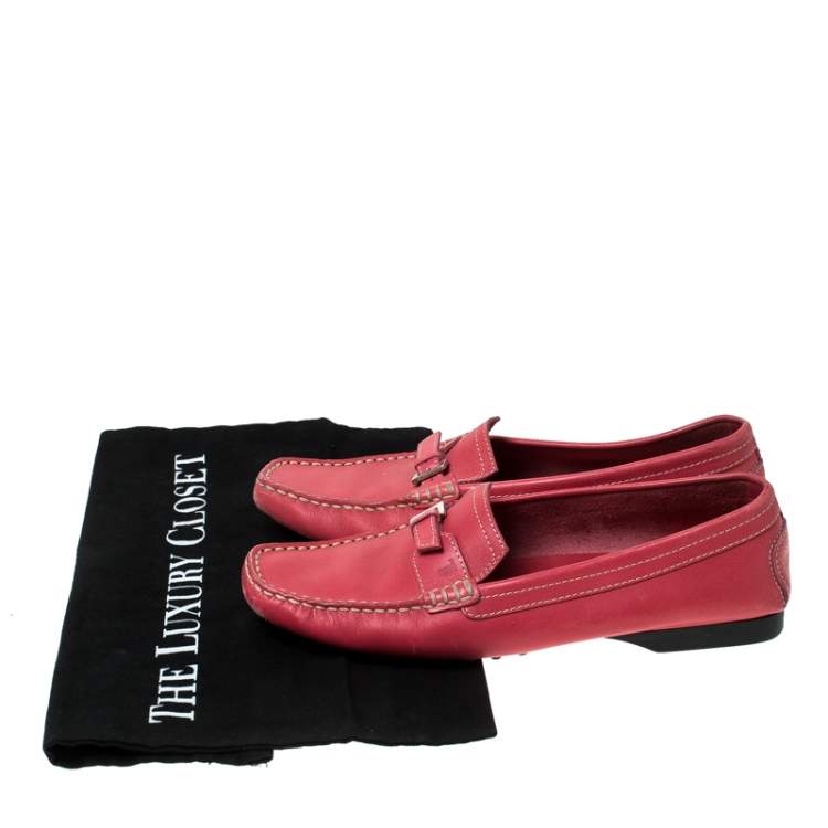 Pre Owned Tod's Pink Leather Buckle Detail Slip On Loafers Size 37.5