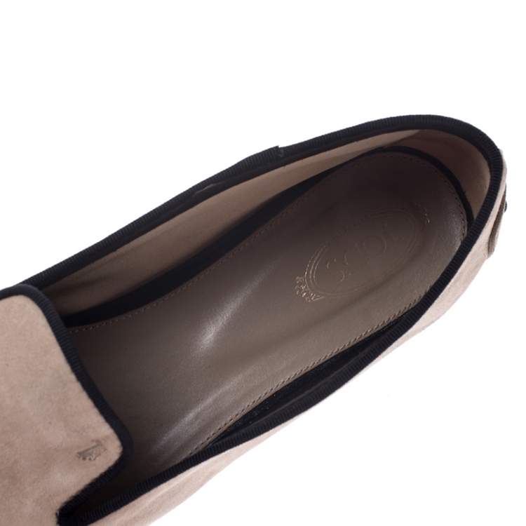 مملوكة مسبقًا Tod's Beige Suede Slip On Loafers Size 38