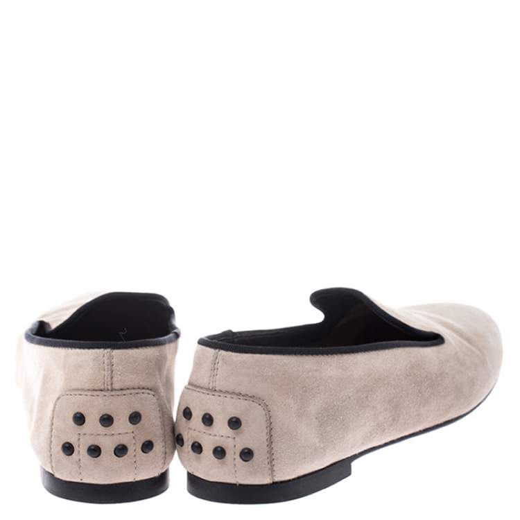 مملوكة مسبقًا Tod's Beige Suede Slip On Loafers Size 38