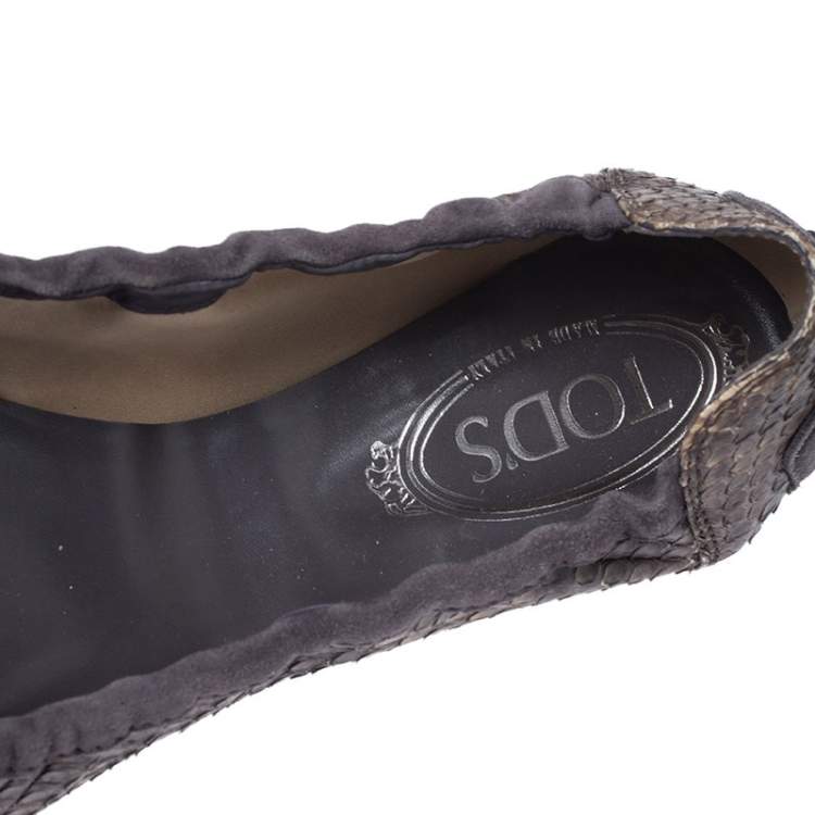Pre Owned Tod's Grey/Beige Python and Suede Scrunch Ballerina Flats Size 41.5