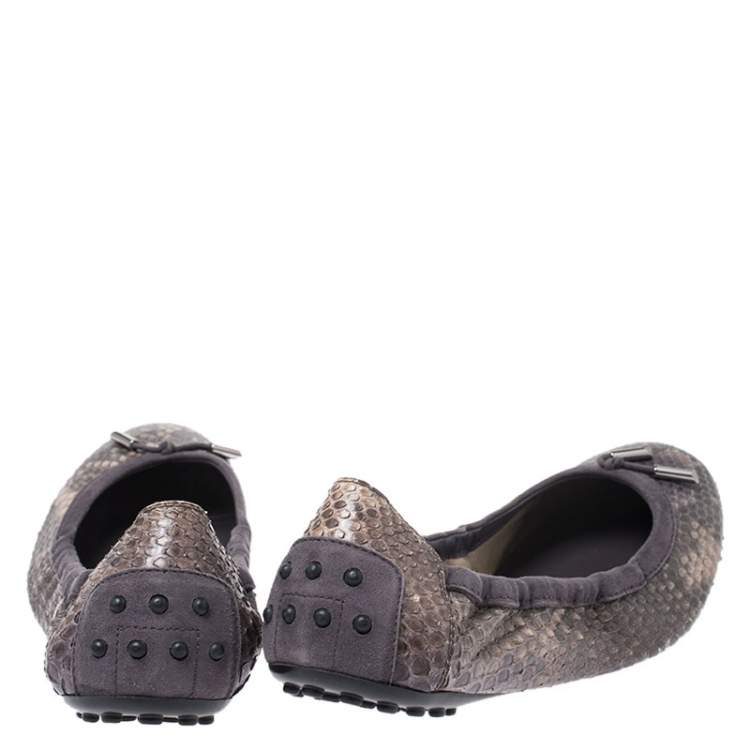 Pre Owned Tod's Grey/Beige Python and Suede Scrunch Ballerina Flats Size 41.5