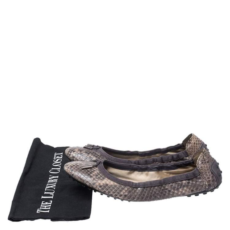 Pre Owned Tod's Grey/Beige Python and Suede Scrunch Ballerina Flats Size 41.5