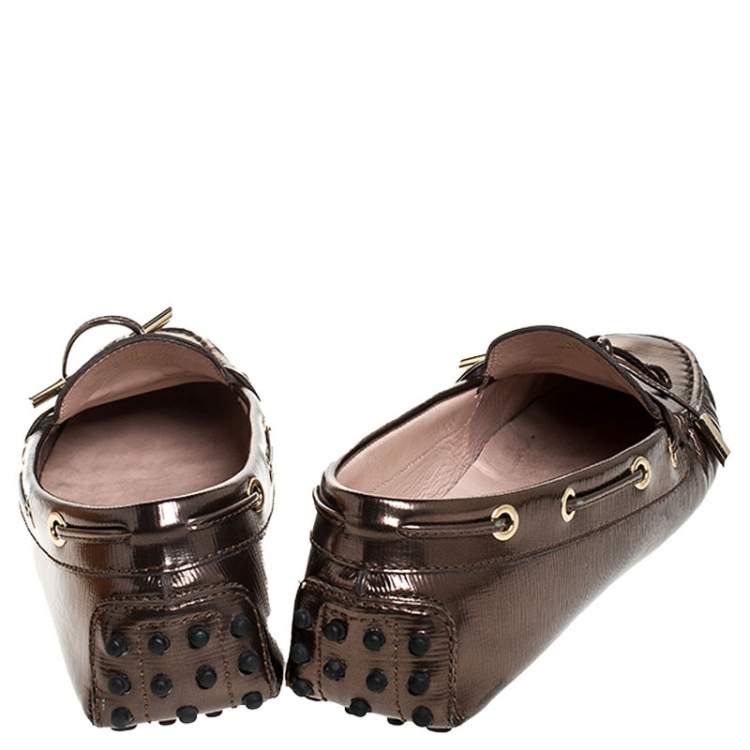 Pre Owned Tod's Metallic Leather Bow Slip On Loafers Size 38
