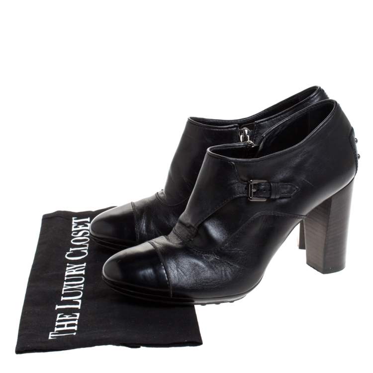 Pre Owned Tod's Black Leather Cap Toe Block Heel Booties Size 38