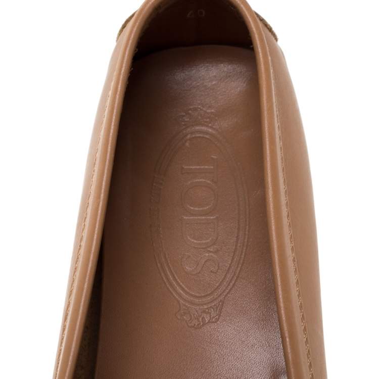 Pre Owned Tod's Tan Leather Slip On Loafers Size 40