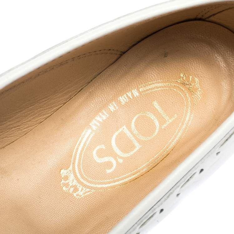 Pre Owned Tod's White Leather Pointed Toe Slip On Loafers Size 39