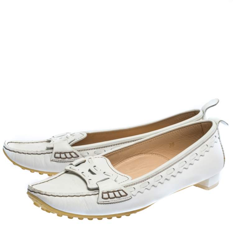 Pre Owned Tod's White Leather Pointed Toe Slip On Loafers Size 39