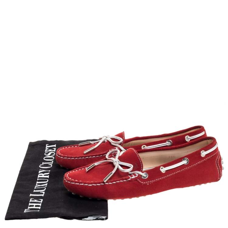 Pre Owned Tod's Red Suede And Silver Bow Loafers Size 35.5