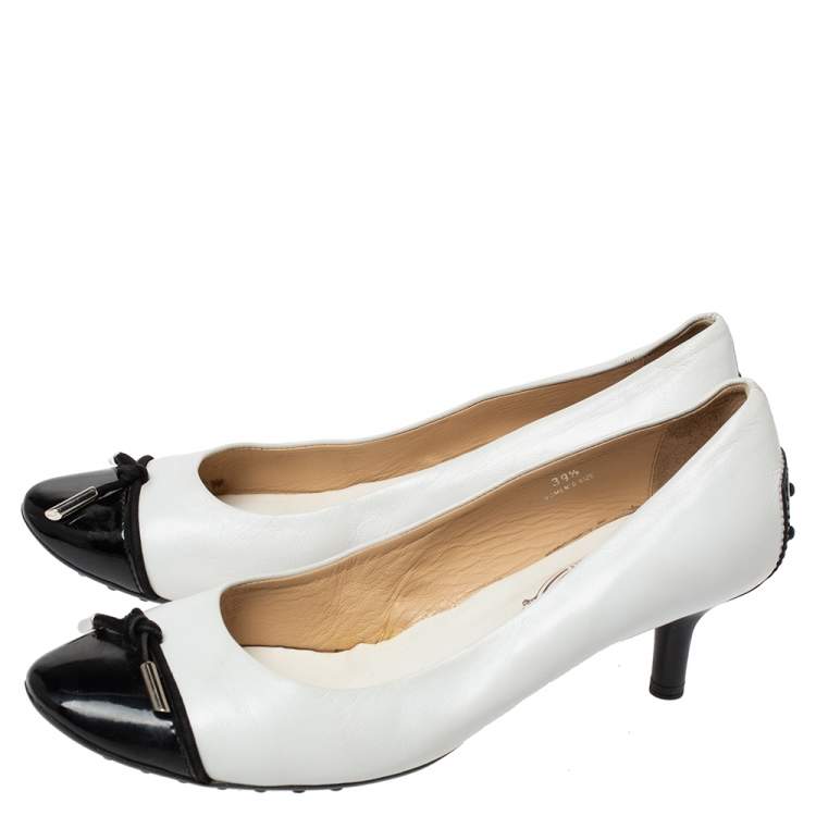 Pre Owned Tod's White Leather And Black Patent Cap Toe Bow Pumps Size 39.5