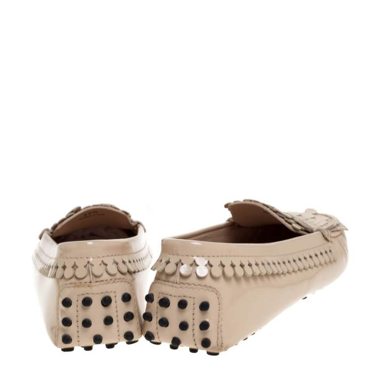 Pre Owned Tod's Beige Patent Leather Laser Cut Fringe Slip On Loafer Size 37.5