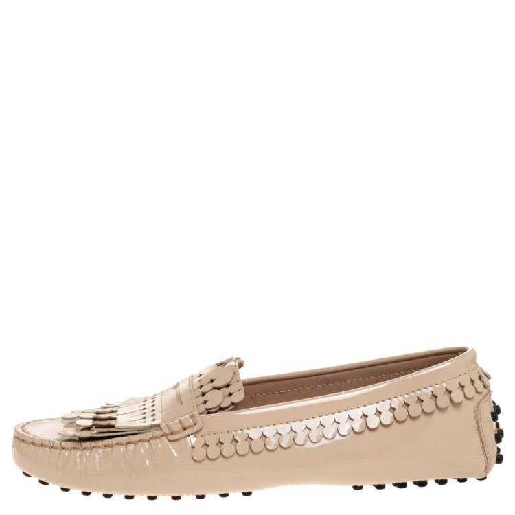Pre Owned Tod's Beige Patent Leather Laser Cut Fringe Slip On Loafer Size 37.5