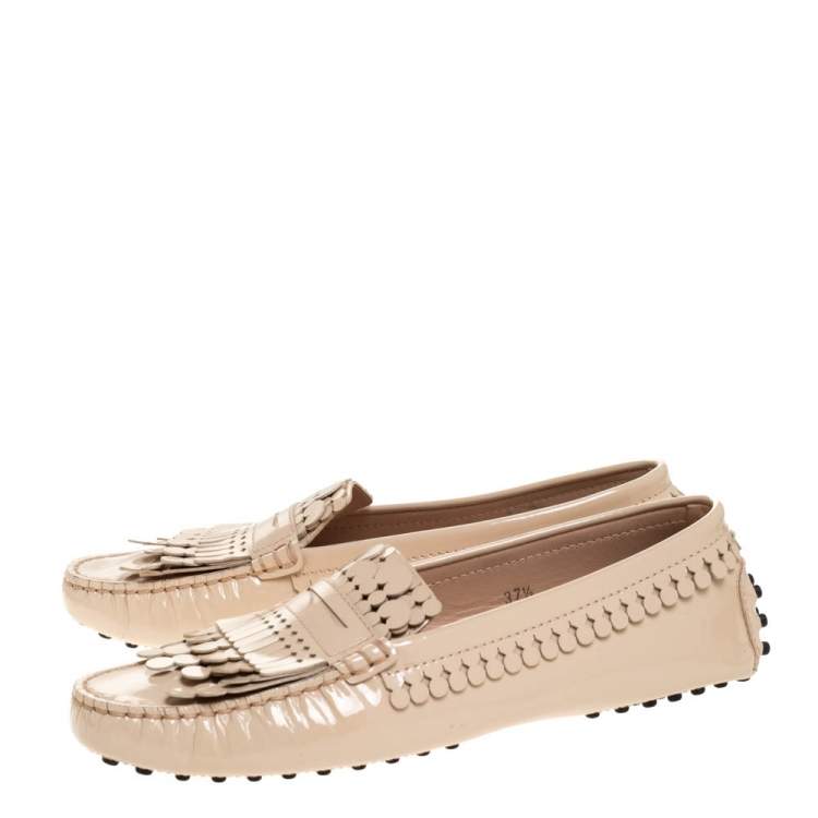 Pre Owned Tod's Beige Patent Leather Laser Cut Fringe Slip On Loafer Size 37.5